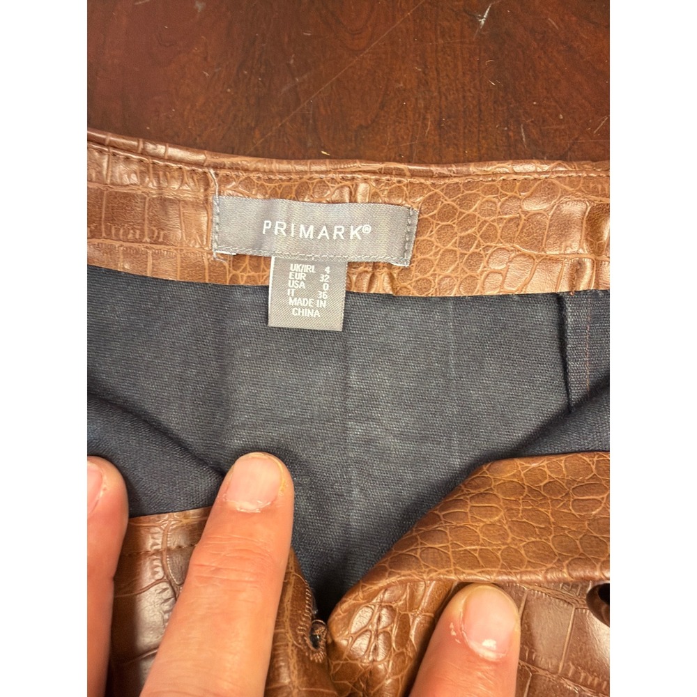 Primark Brown Croc Embossed Faux Leather Button Front Mini Skirt USA 0 - Picture 5 of 5